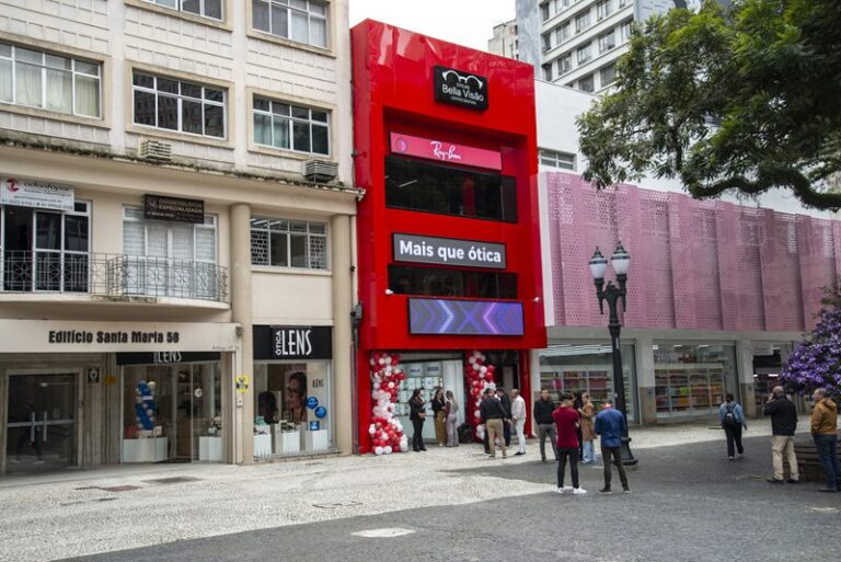 Nova Times Square curitibana: painéis de led iluminam a Marechal Deodoro