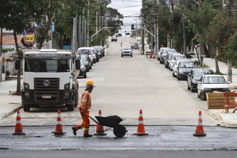 Obras de requalificação melhoram trânsito na Alameda Presidente Taunay
