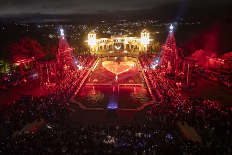 Natal de Curitiba promete atrair 2,4 milhões de espectadores em 2025
