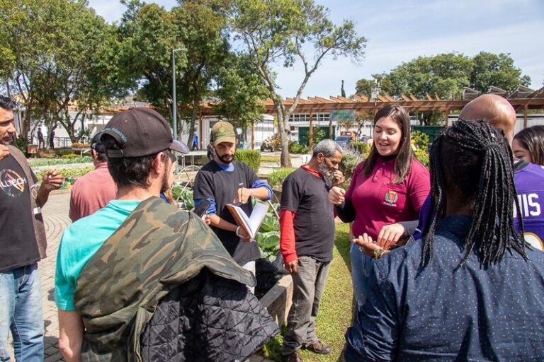 Cursos gratuitos de jardinagem em Curitiba em novembro
