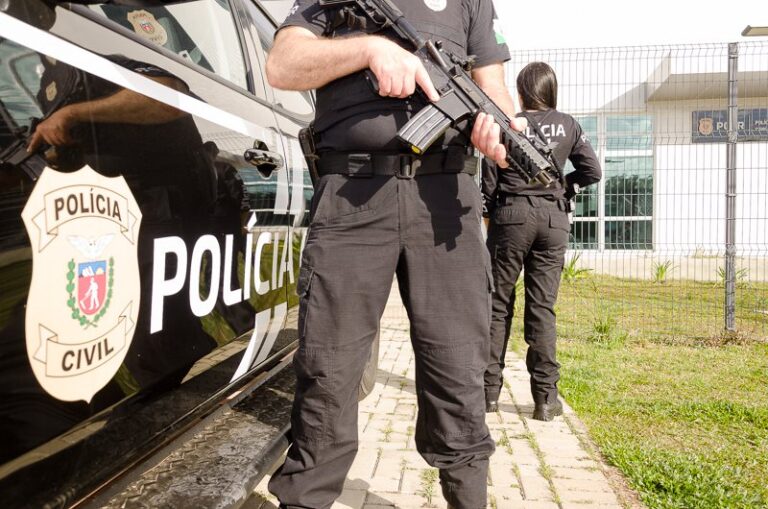 Homem preso após ameaçar ex dentro de delegacia no Paraná