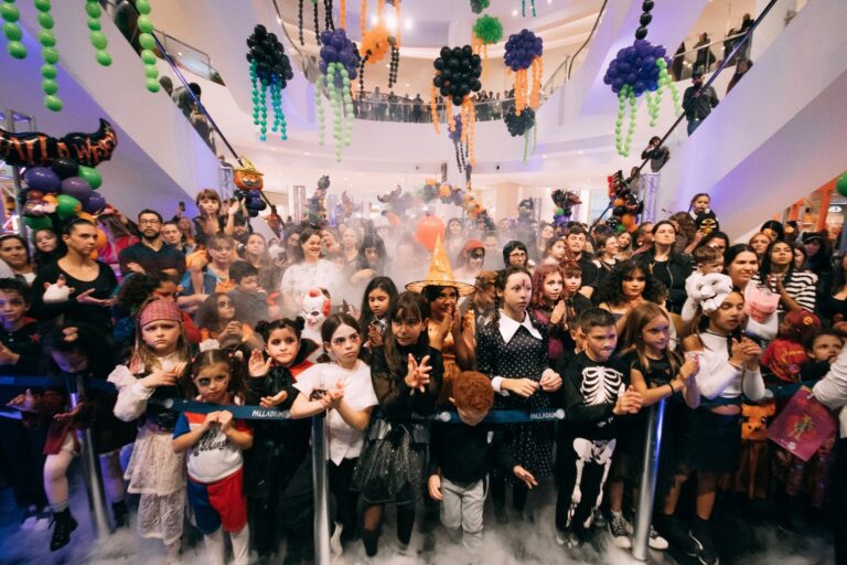Diversão garantida no Halloween Tropical em Curitiba
