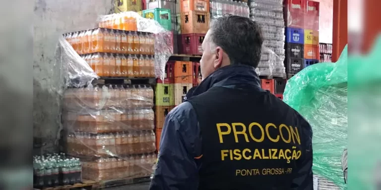 Ponta Grossa apreende mais de 12 mil litros de bebidas em operação