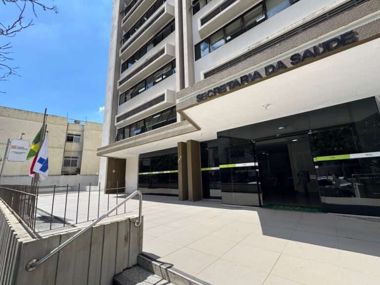 Concurso da saúde em SC oferece salários de até R$ 9,4 mil