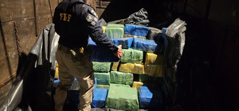 Motorista preso com cinco toneladas de maconha no Paraná