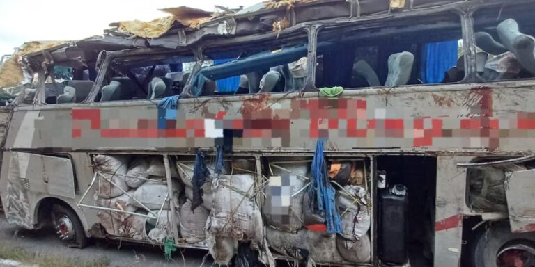 Acidente com ônibus na BR-423 deixa 17 mortos em Pernambuco