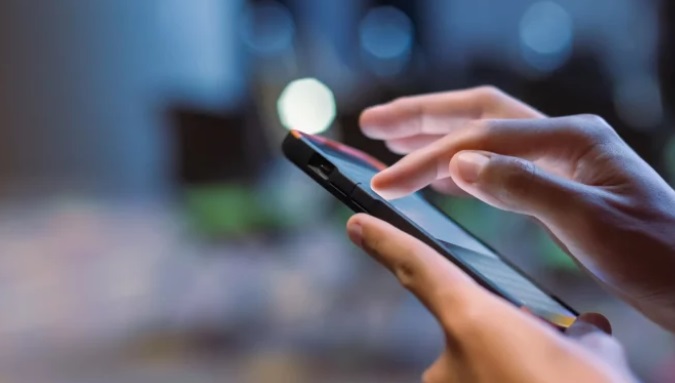 Polícia civil devolve 600 celulares recuperados em Curitiba e Cascavel