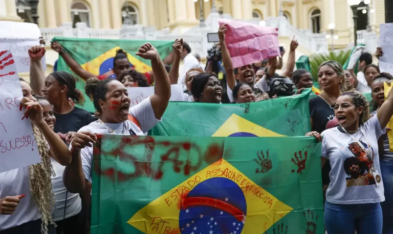 Protestos no Rio contra mortes em operação policial