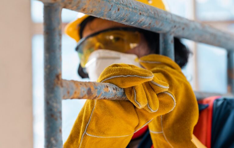 Novembro inicia com 25,5 mil vagas de emprego no Paraná