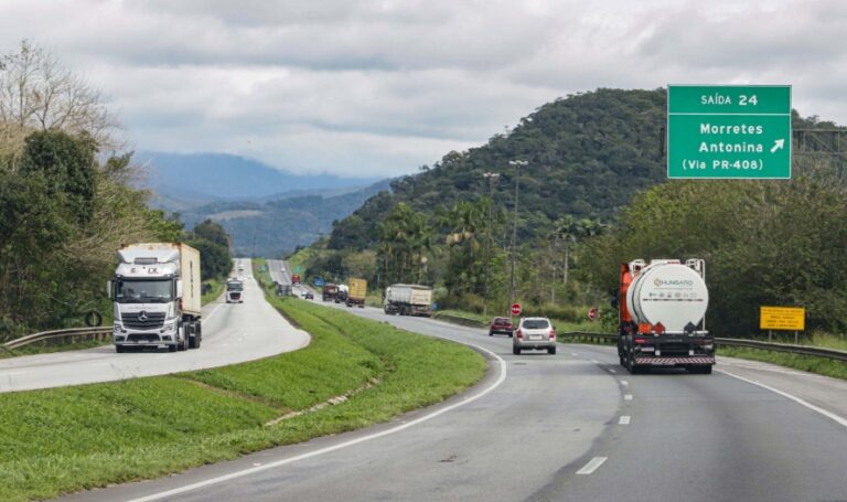 Justiça impede multa por não pagamento de pedágio free flow na BR-116