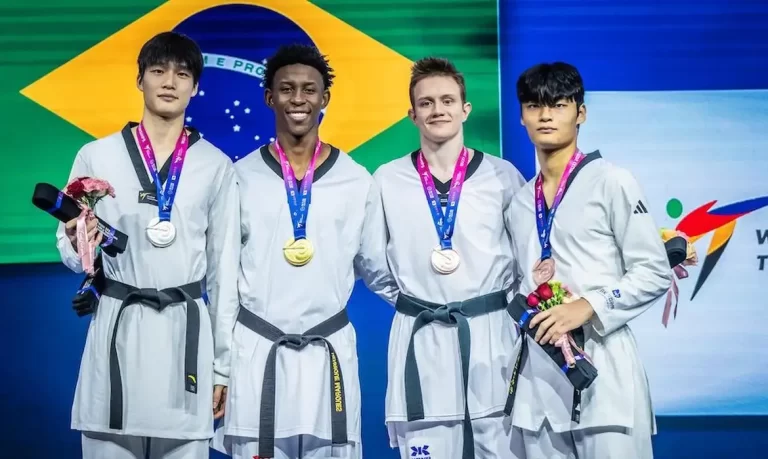 Henrique Marques conquista ouro no Mundial de Taekwondo