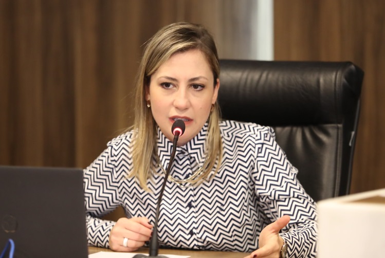 Prefeita de Rio Branco do Sul é premiada por projetos em educação e proteção a mulheres