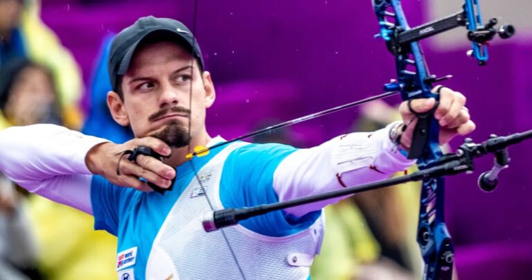 Marcus D'Almeida conquista medalha de prata no Finals de tiro com arco