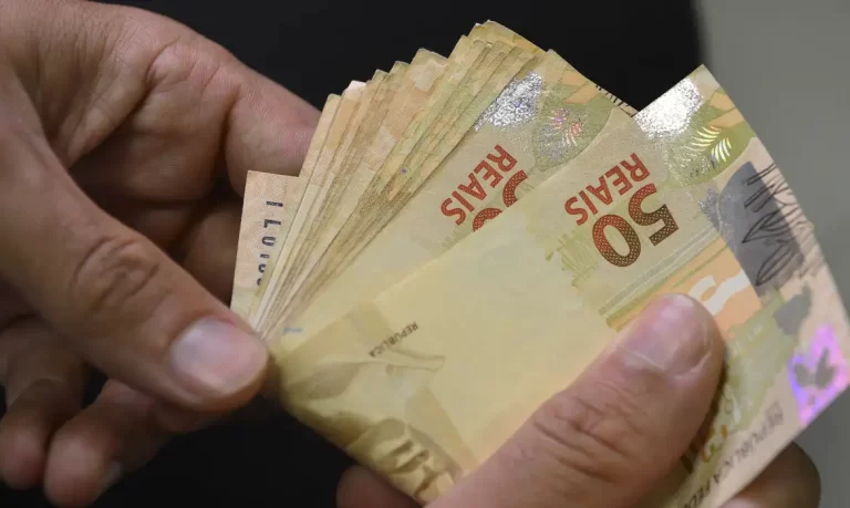 Projeto aprovado amplia crédito para empresas paranaenses