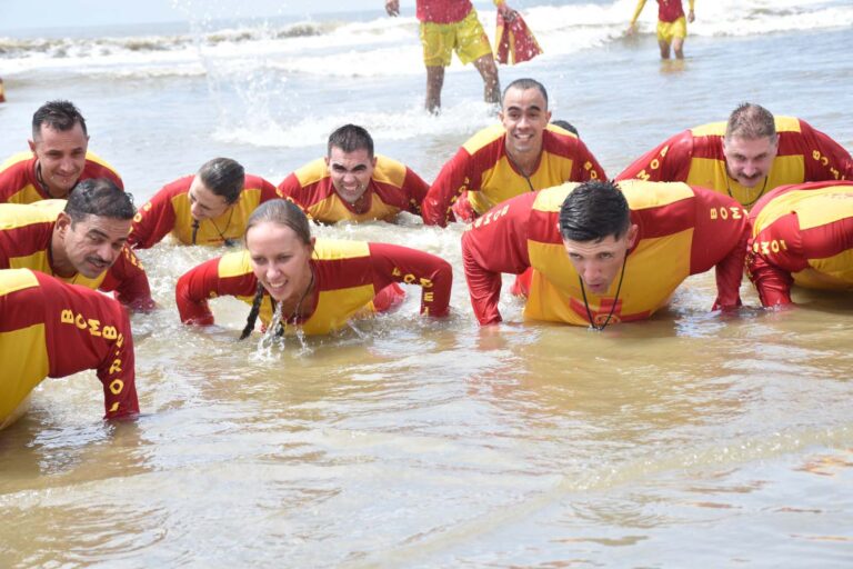 Curso gratuito de guarda-vidas é lançado pelo Corpo de Bombeiros no Paraná