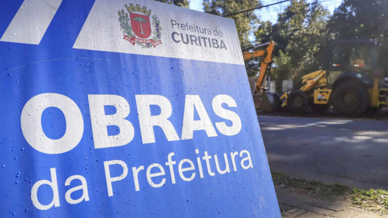 Recuperação de pavimento em Curitiba começa na próxima segunda