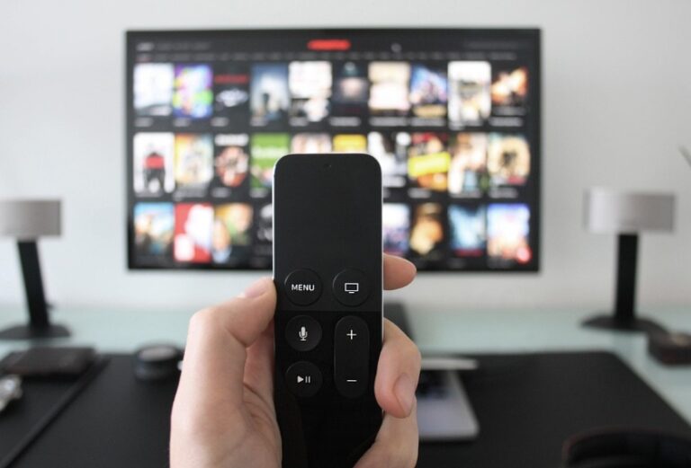 Suspensão de serviços de streaming piratas no Brasil após operação na Argentina