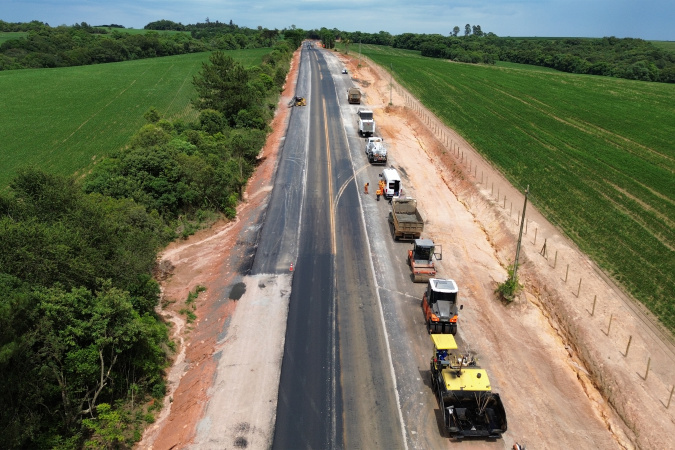 Restauração em concreto da PR-151 entre Ponta Grossa e Palmeira avança 26%