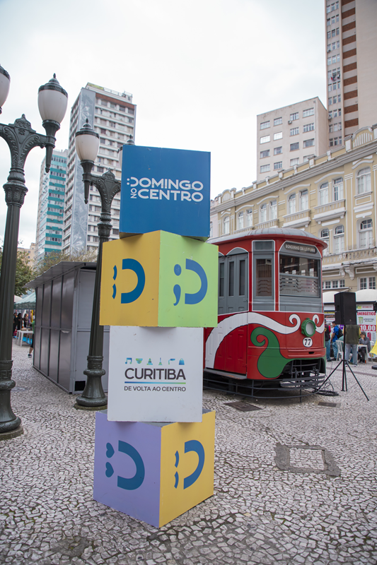 Domingo no Centro movimenta Curitiba com música, adoção de pets e atividades infantis