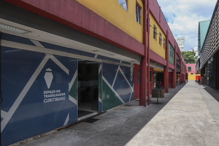 Prefeitura de Curitiba lança vale-qualificação para desempregados