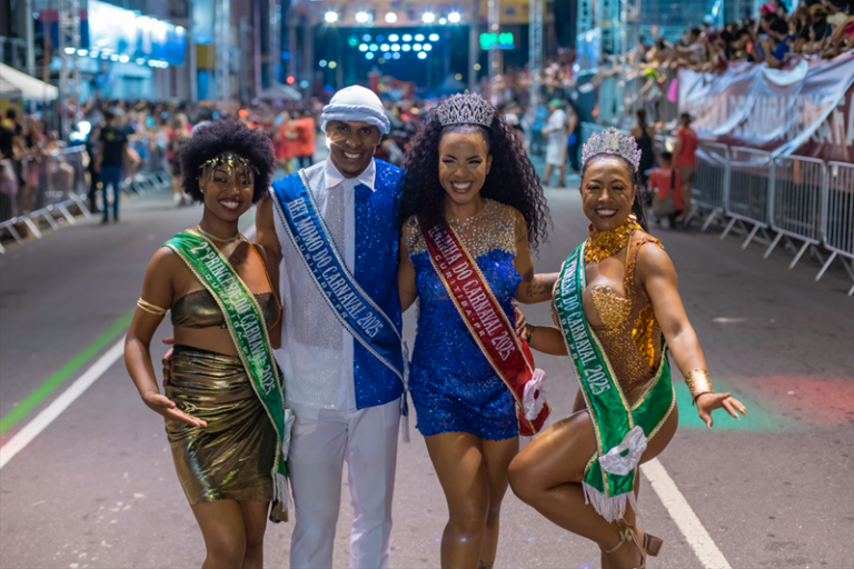 Carnaval de Curitiba 2026 inicia seleção para rei momo e rainha