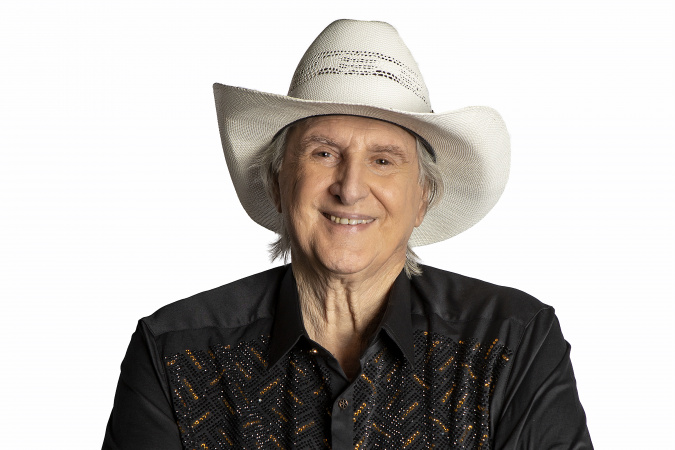 Sérgio Reis celebra 67 anos de carreira com show em Curitiba