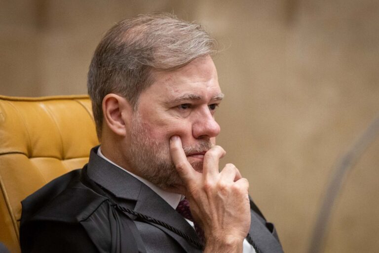 Polícia federal questiona decisão de Toffoli sobre perícia no caso Banco Master